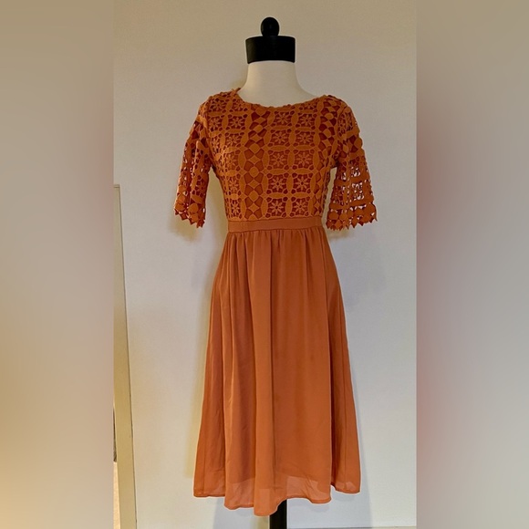 Roolee Dresses & Skirts - Roolee Terracotta Lace Sleeve Dress